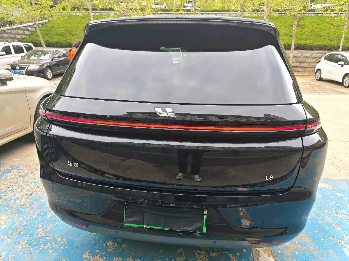2023 Li L8 Range Extended 154HP REEV 40.9KWH,autocango,china used car exporter,china ev exporter,chinese used car exporter,chinese used ev exporter
