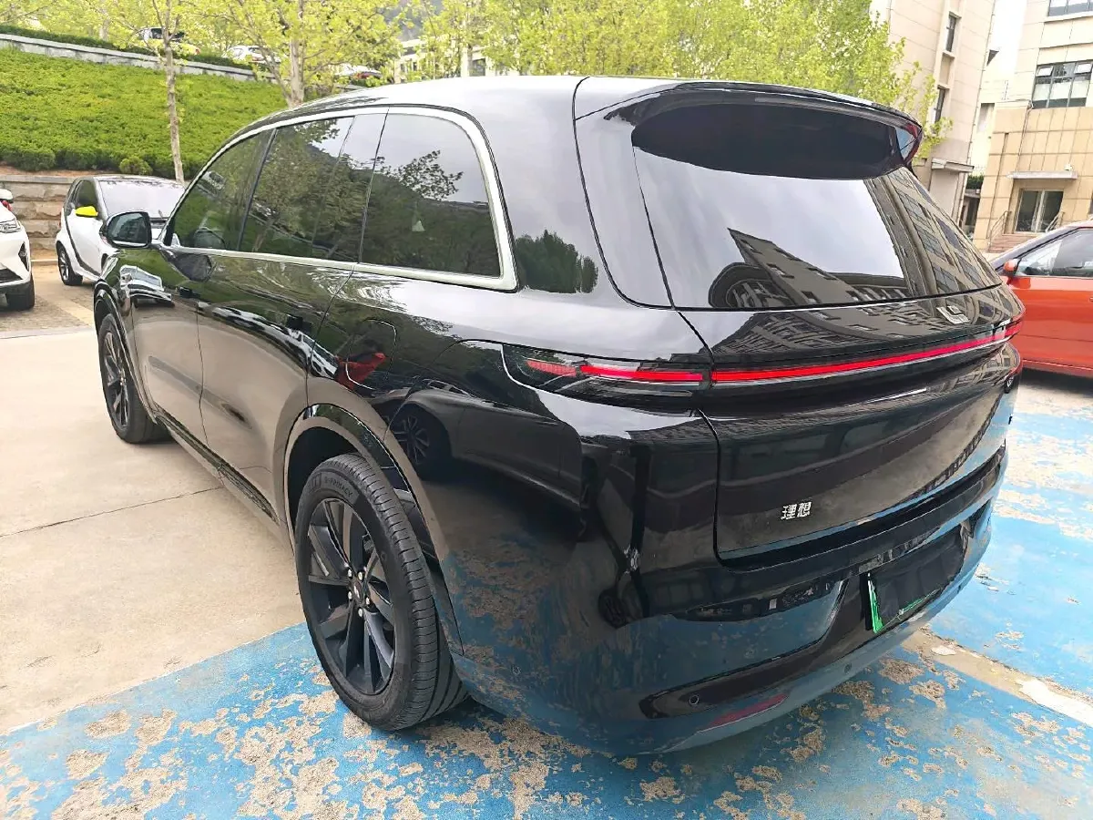 2023 Li L8 Range Extended 154HP REEV 40.9KWH,autocango,china used car exporter,china ev exporter,chinese used car exporter,chinese used ev exporter