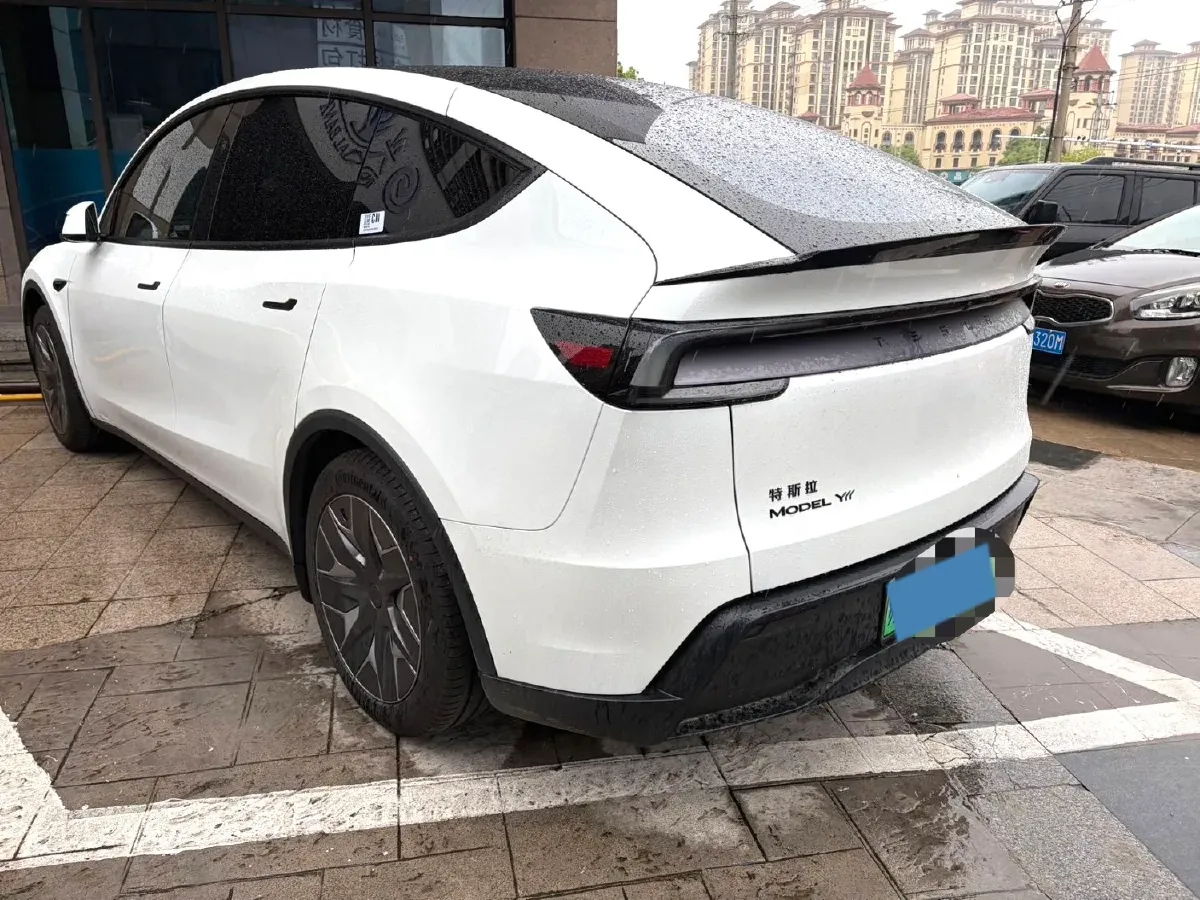 2025 Tesla Model Y L BEV,autocango,china used car exporter,china ev exporter,chinese used car exporter,chinese used ev exporter