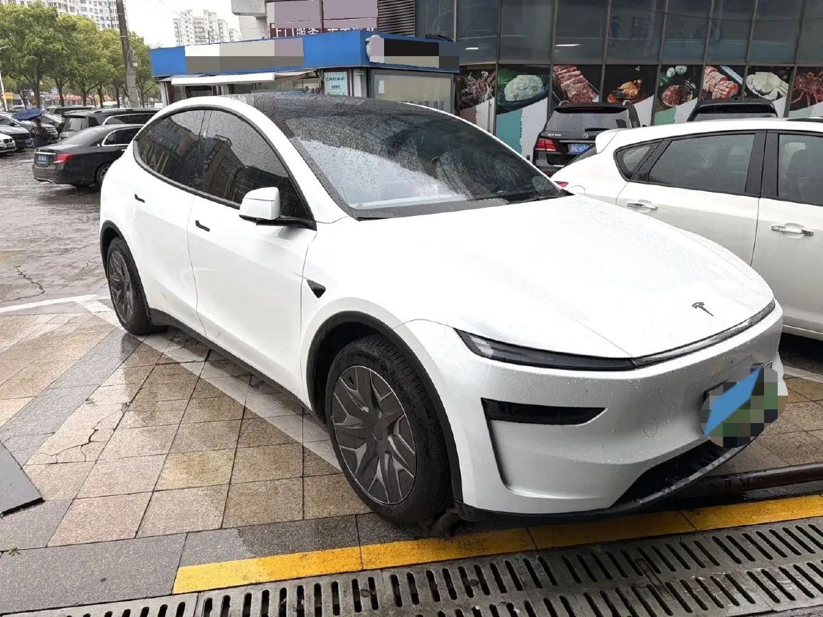2025 Tesla Model Y L BEV,autocango,china used car exporter,china ev exporter,chinese used car exporter,chinese used ev exporter