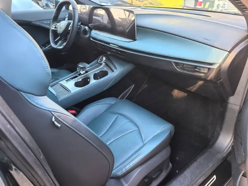 2023 MG 7 2.0T 261HP L4 9AT,autocango,china used car exporter,china ev exporter,chinese used car exporter,chinese used ev exporter