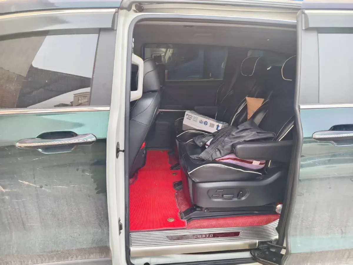 2021 Hyundai Custo 2.0T 236HP L4 8AT,autocango,china used car exporter,china ev exporter,chinese used car exporter,chinese used ev exporter