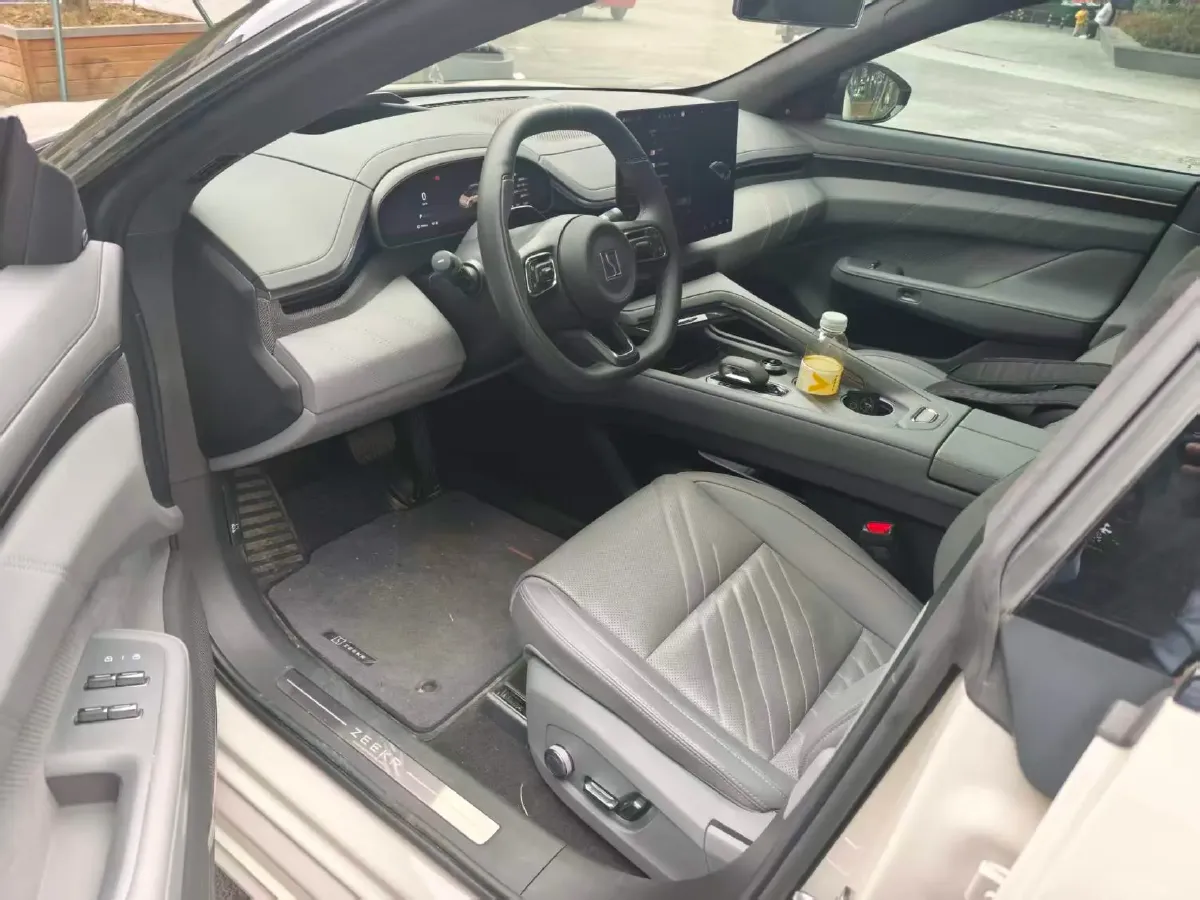 2025 Zeekr 001 BEV 100KWH,autocango,china used car exporter,china ev exporter,chinese used car exporter,chinese used ev exporter