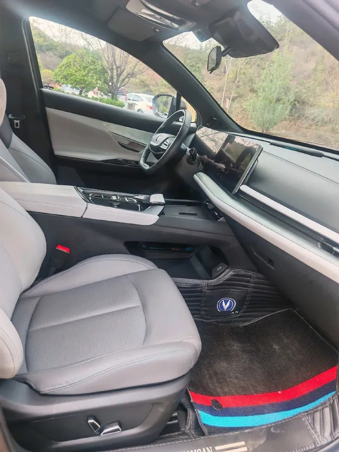 2023 ChangAn UNI-T 1.5T 188HP L4 7DCT,autocango,china used car exporter,china ev exporter,chinese used car exporter,chinese used ev exporter