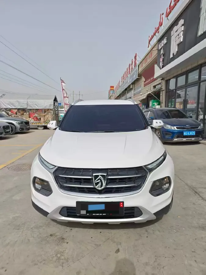 2017 BaoJun 310W 1.5L 105HP L4 6MT,autocango,china used car exporter,china ev exporter,chinese used car exporter,chinese used ev exporter