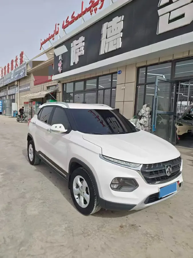 2017 BaoJun 310W 1.5L 105HP L4 6MT,autocango,china used car exporter,china ev exporter,chinese used car exporter,chinese used ev exporter