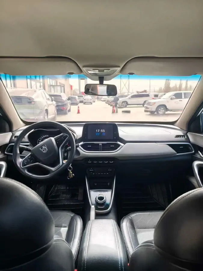 2017 BaoJun 310W 1.5L 105HP L4 6MT,autocango,china used car exporter,china ev exporter,chinese used car exporter,chinese used ev exporter