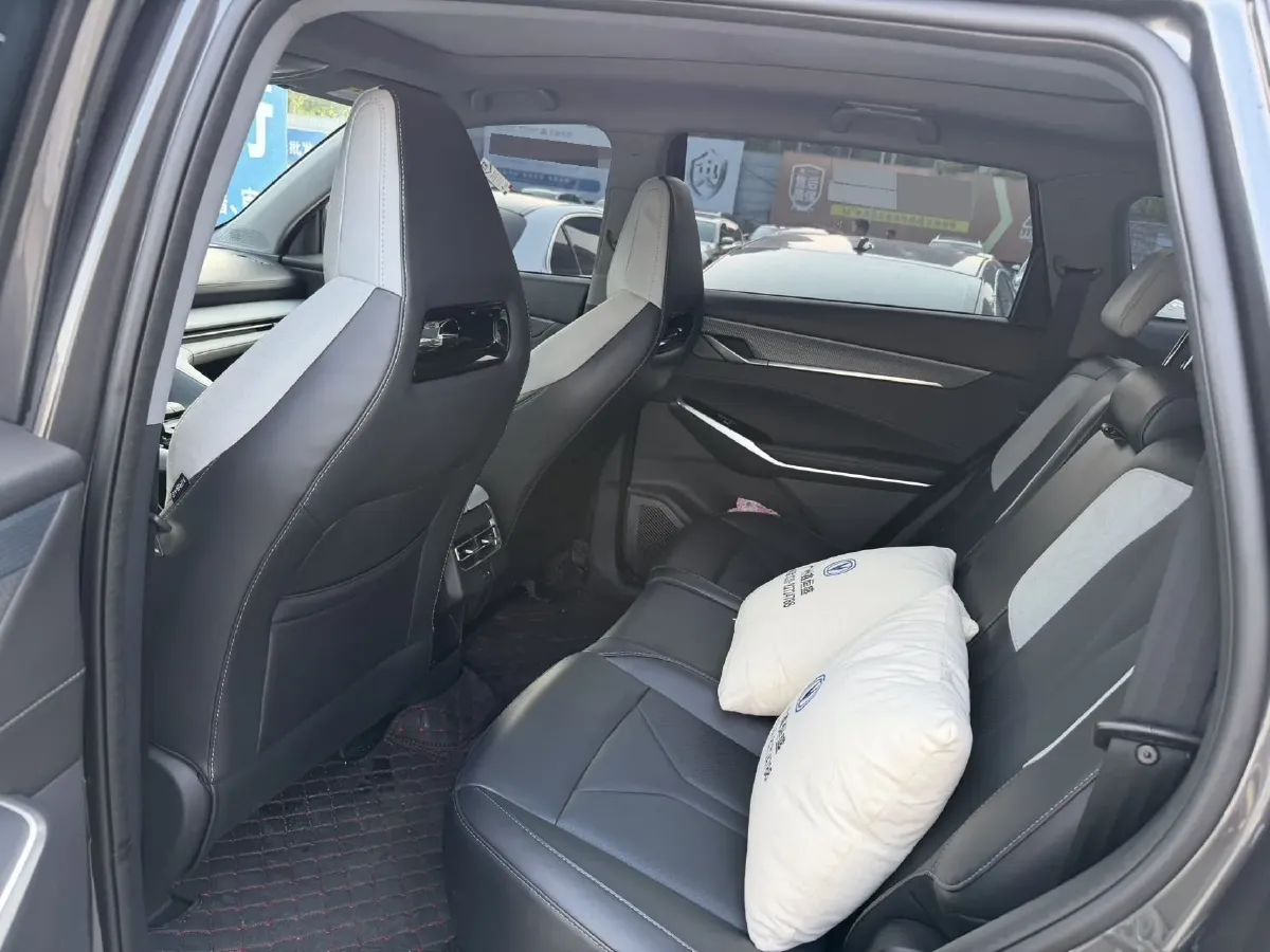 2026 ChangAn CS75 Plus 1.5T 192HP L4 8AT,autocango,china used car exporter,china ev exporter,chinese used car exporter,chinese used ev exporter