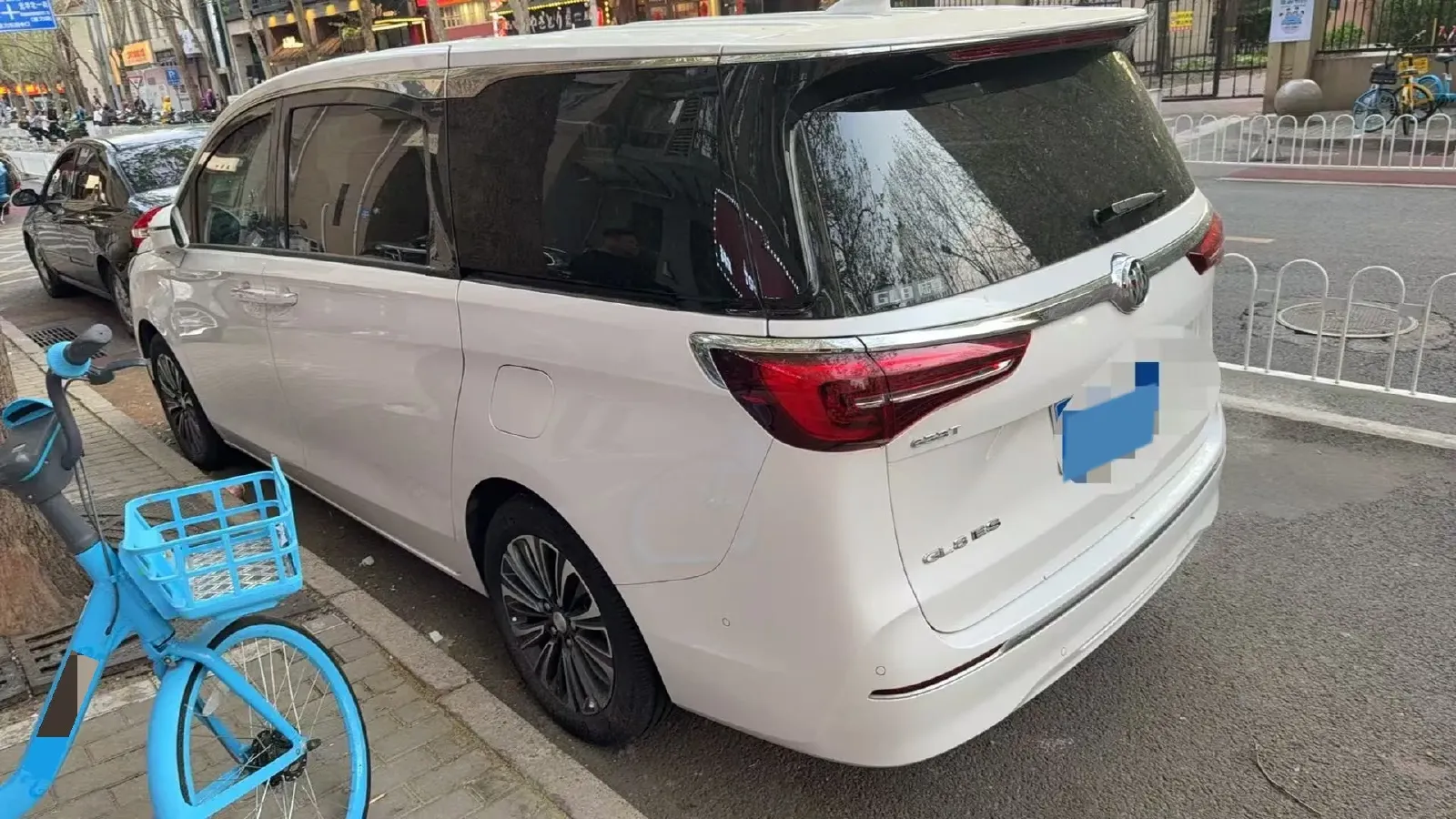 2020 Buick GL8 2.0T 237HP L4 9AT,autocango,china used car exporter,china ev exporter,chinese used car exporter,chinese used ev exporter