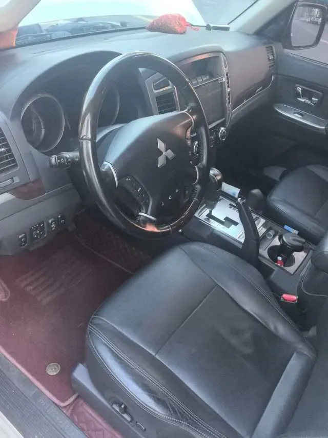 2020 Mitsubishi Pajero 3.0L 174HP V6 5AT,autocango,china used car exporter,china ev exporter,chinese used car exporter,chinese used ev exporter