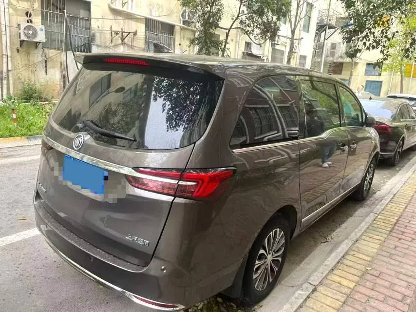 2022 Buick GL8 2.0T 237HP L4 9AT,autocango,china used car exporter,china ev exporter,chinese used car exporter,chinese used ev exporter