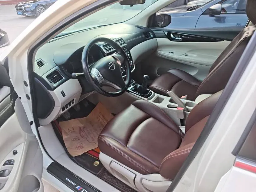 2019 Nissan Tiida 1.6L 126HP L4 5MT,autocango,china used car exporter,china ev exporter,chinese used car exporter,chinese used ev exporter