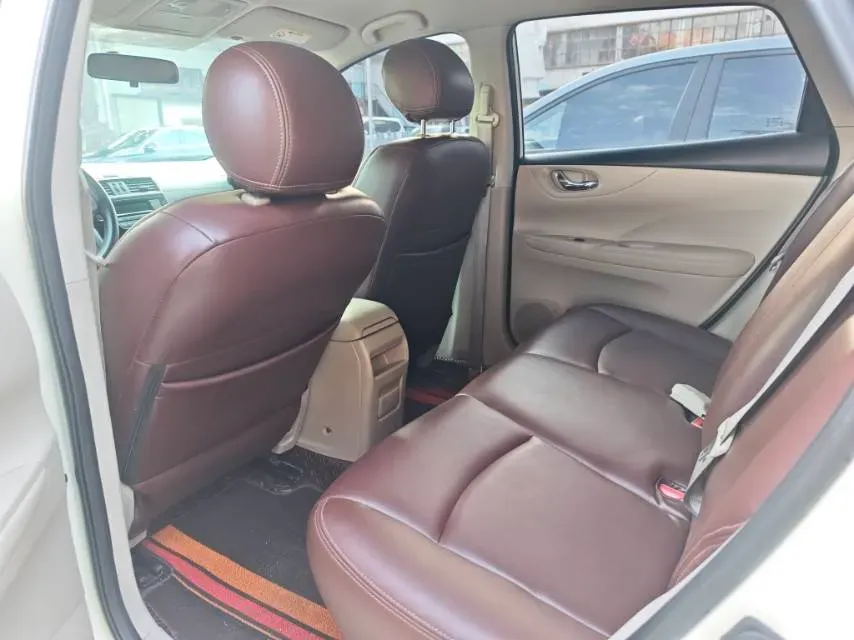 2019 Nissan Tiida 1.6L 126HP L4 5MT,autocango,china used car exporter,china ev exporter,chinese used car exporter,chinese used ev exporter