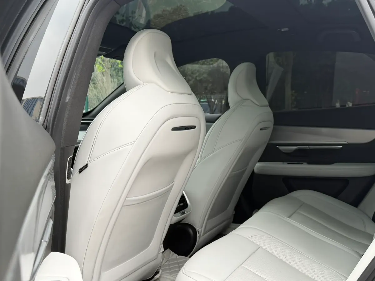 2023 Xpeng P7 BEV 86.2KWH,autocango,china used car exporter,china ev exporter,chinese used car exporter,chinese used ev exporter