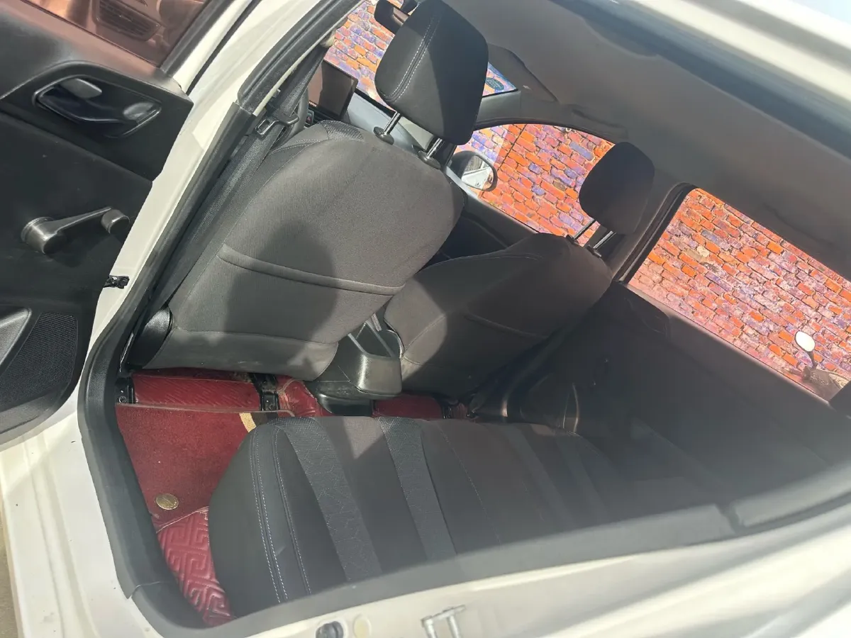 2016 BaoJun 310 1.2L 82HP L4 5MT,autocango,china used car exporter,china ev exporter,chinese used car exporter,chinese used ev exporter