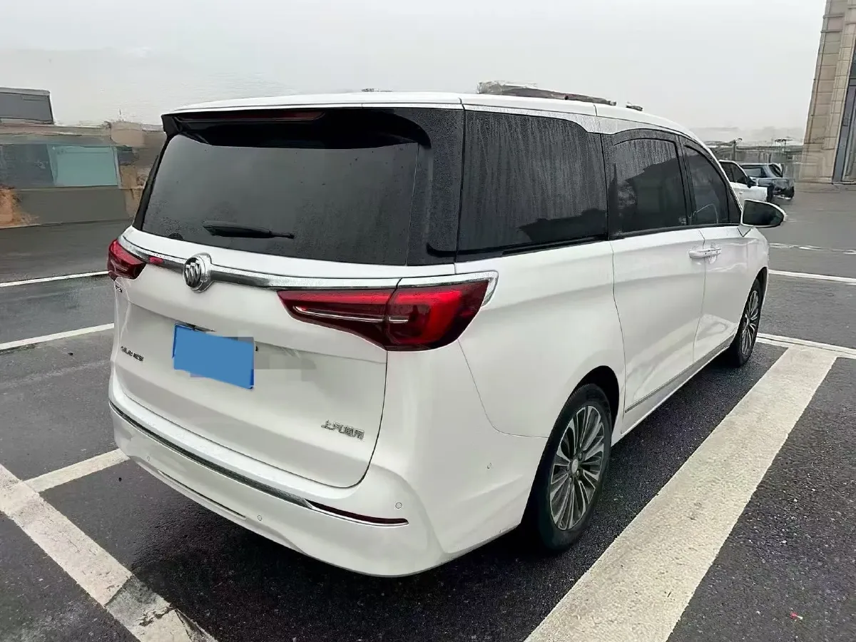 2022 Buick GL8 2.0T 237HP L4 9AT,autocango,china used car exporter,china ev exporter,chinese used car exporter,chinese used ev exporter