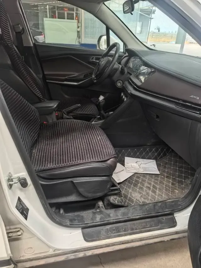 2019 ChangAn CS15 1.5L 107HP L4 5MT,autocango,china used car exporter,china ev exporter,chinese used car exporter,chinese used ev exporter