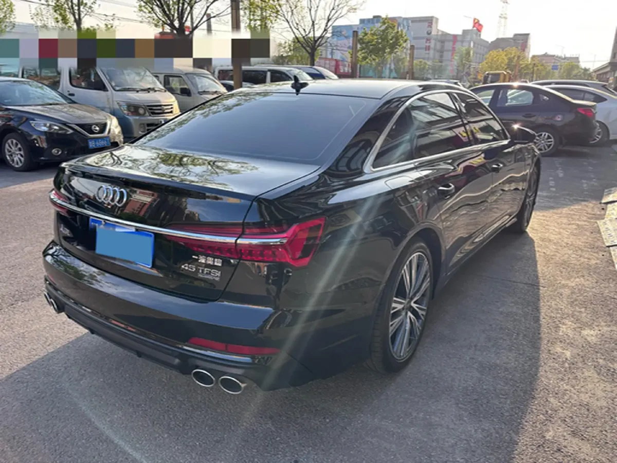2024 Audi A6L 2.0T 245HP L4 7DCT,autocango,china used car exporter,china ev exporter,chinese used car exporter,chinese used ev exporter