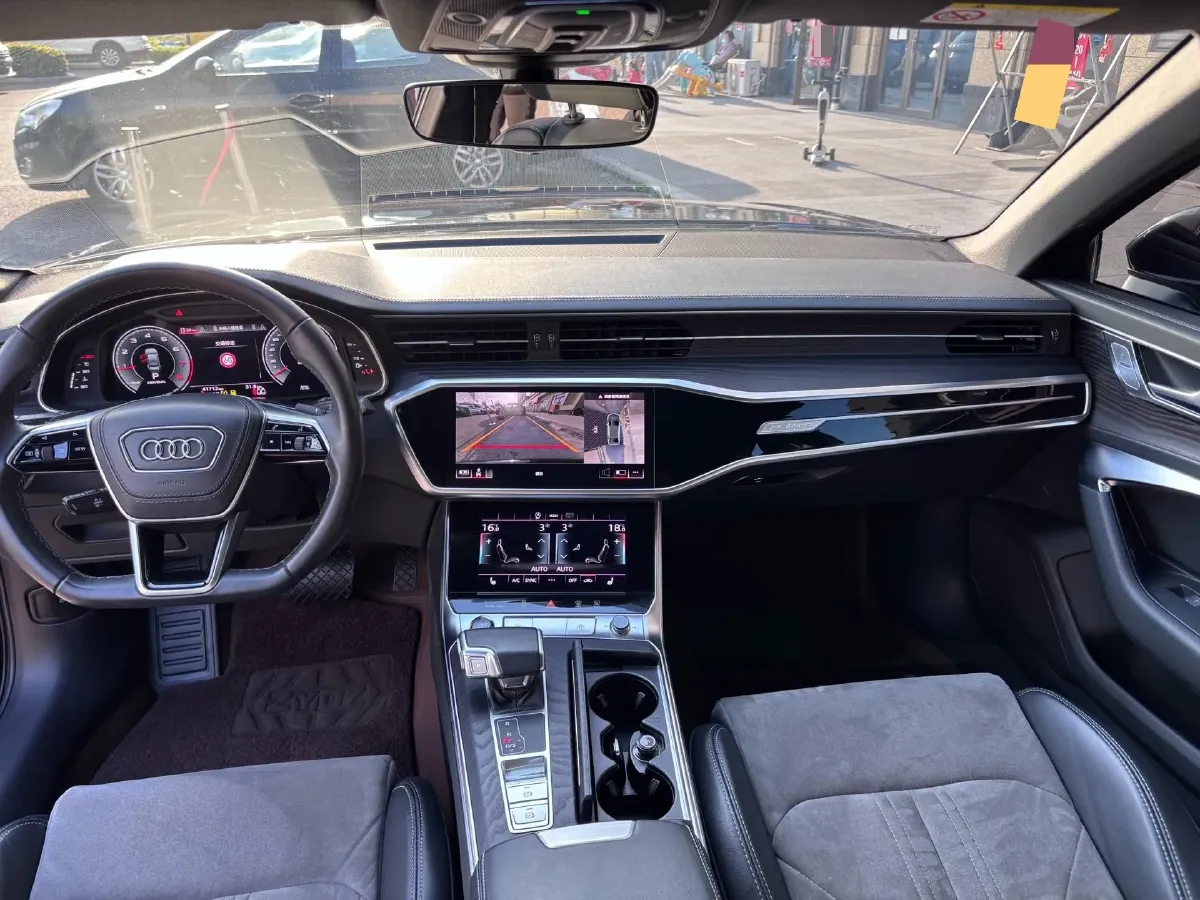 2024 Audi A6L 2.0T 245HP L4 7DCT,autocango,china used car exporter,china ev exporter,chinese used car exporter,chinese used ev exporter