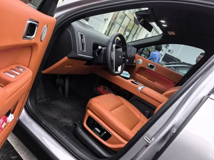 2023 Li L8 Range Extended 154HP REEV 40.9KWH,autocango,china used car exporter,china ev exporter,chinese used car exporter,chinese used ev exporter