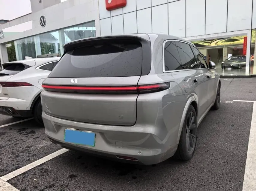 2023 Li L8 Range Extended 154HP REEV 40.9KWH,autocango,china used car exporter,china ev exporter,chinese used car exporter,chinese used ev exporter