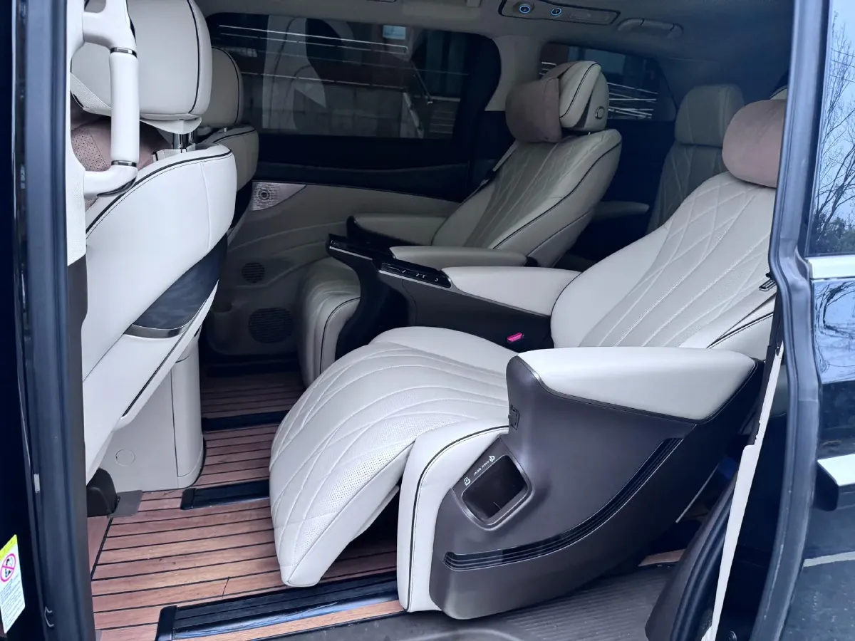 2024 Denza D9 1.5T 139HP L4 E-CVT PHEV 40KWH,autocango,china used car exporter,china ev exporter,chinese used car exporter,chinese used ev exporter