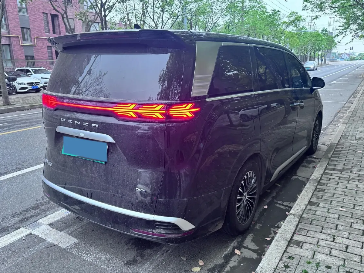 2024 Denza D9 1.5T 139HP L4 E-CVT PHEV 40KWH,autocango,china used car exporter,china ev exporter,chinese used car exporter,chinese used ev exporter