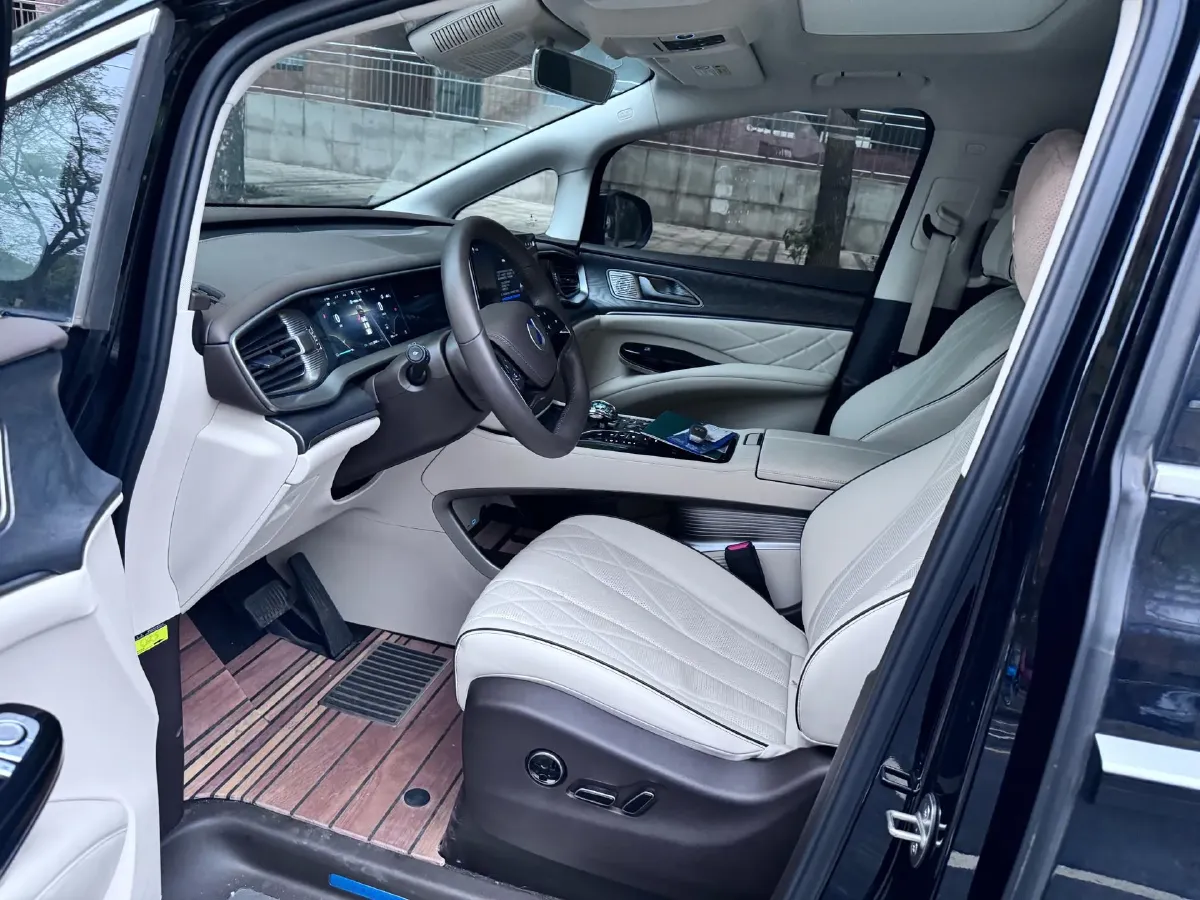 2024 Denza D9 1.5T 139HP L4 E-CVT PHEV 40KWH,autocango,china used car exporter,china ev exporter,chinese used car exporter,chinese used ev exporter