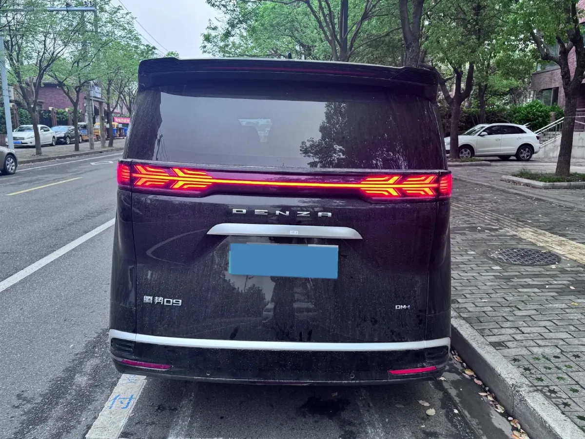 2024 Denza D9 1.5T 139HP L4 E-CVT PHEV 40KWH,autocango,china used car exporter,china ev exporter,chinese used car exporter,chinese used ev exporter
