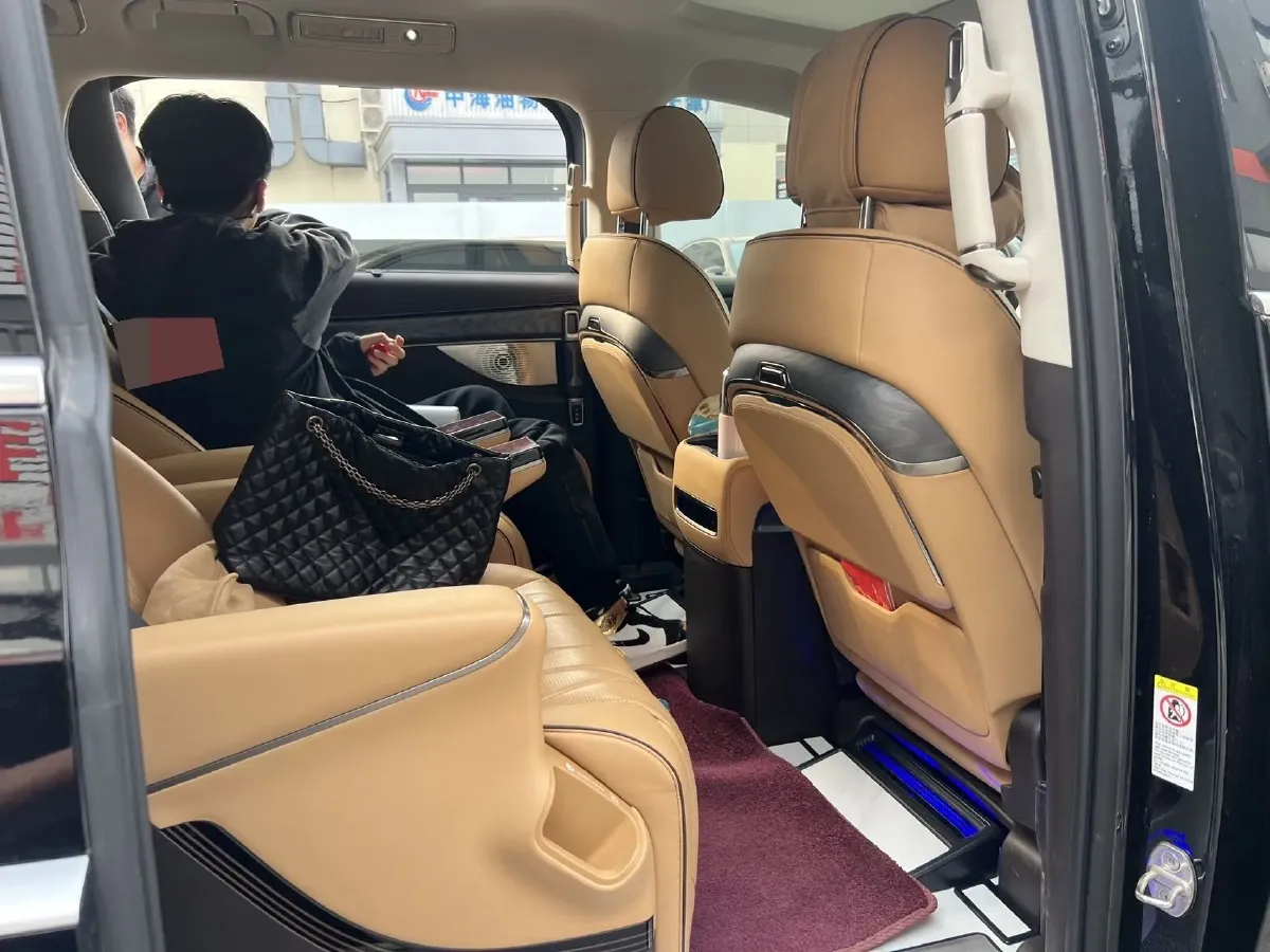 2024 Denza D9 1.5T 139HP L4 E-CVT PHEV 40KWH,autocango,china used car exporter,china ev exporter,chinese used car exporter,chinese used ev exporter