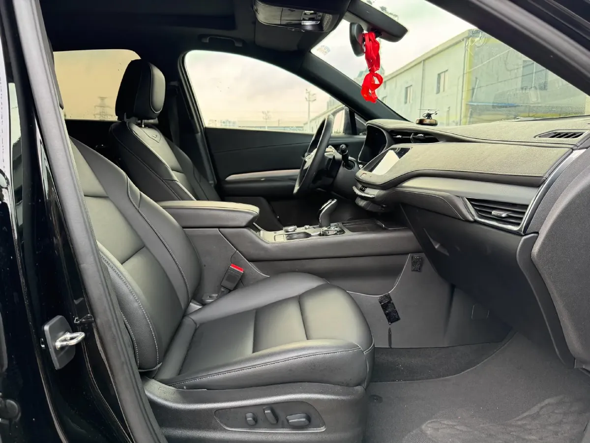 2021 Cadillac XT4 2.0T 237HP L4 9AT,autocango,china used car exporter,china ev exporter,chinese used car exporter,chinese used ev exporter