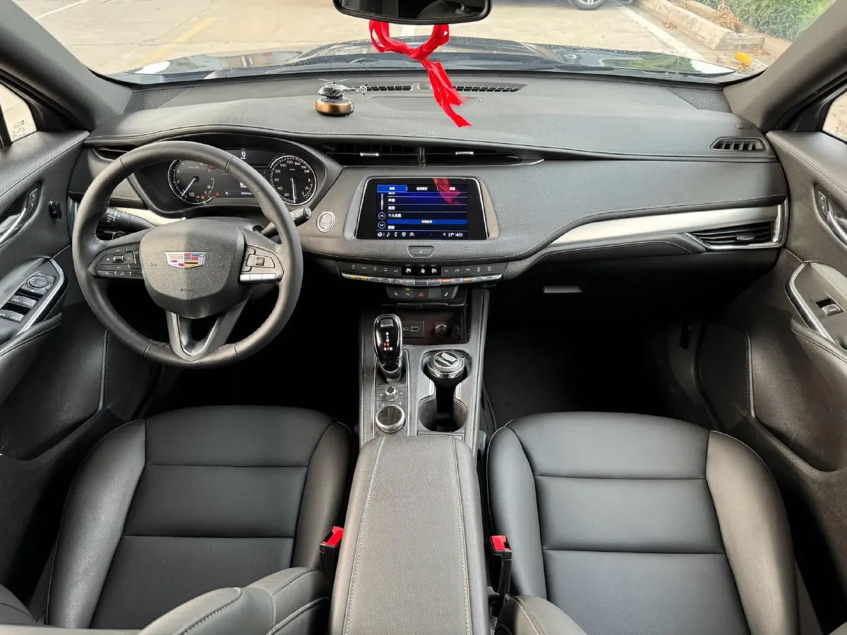 2021 Cadillac XT4 2.0T 237HP L4 9AT,autocango,china used car exporter,china ev exporter,chinese used car exporter,chinese used ev exporter