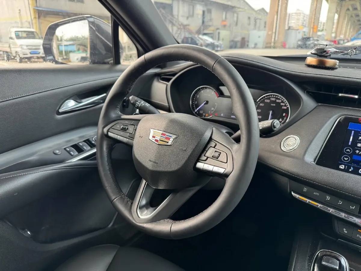 2021 Cadillac XT4 2.0T 237HP L4 9AT,autocango,china used car exporter,china ev exporter,chinese used car exporter,chinese used ev exporter