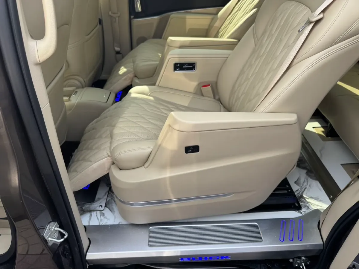 2023 Buick GL8 2.0T 237HP L4 9AT,autocango,china used car exporter,china ev exporter,chinese used car exporter,chinese used ev exporter