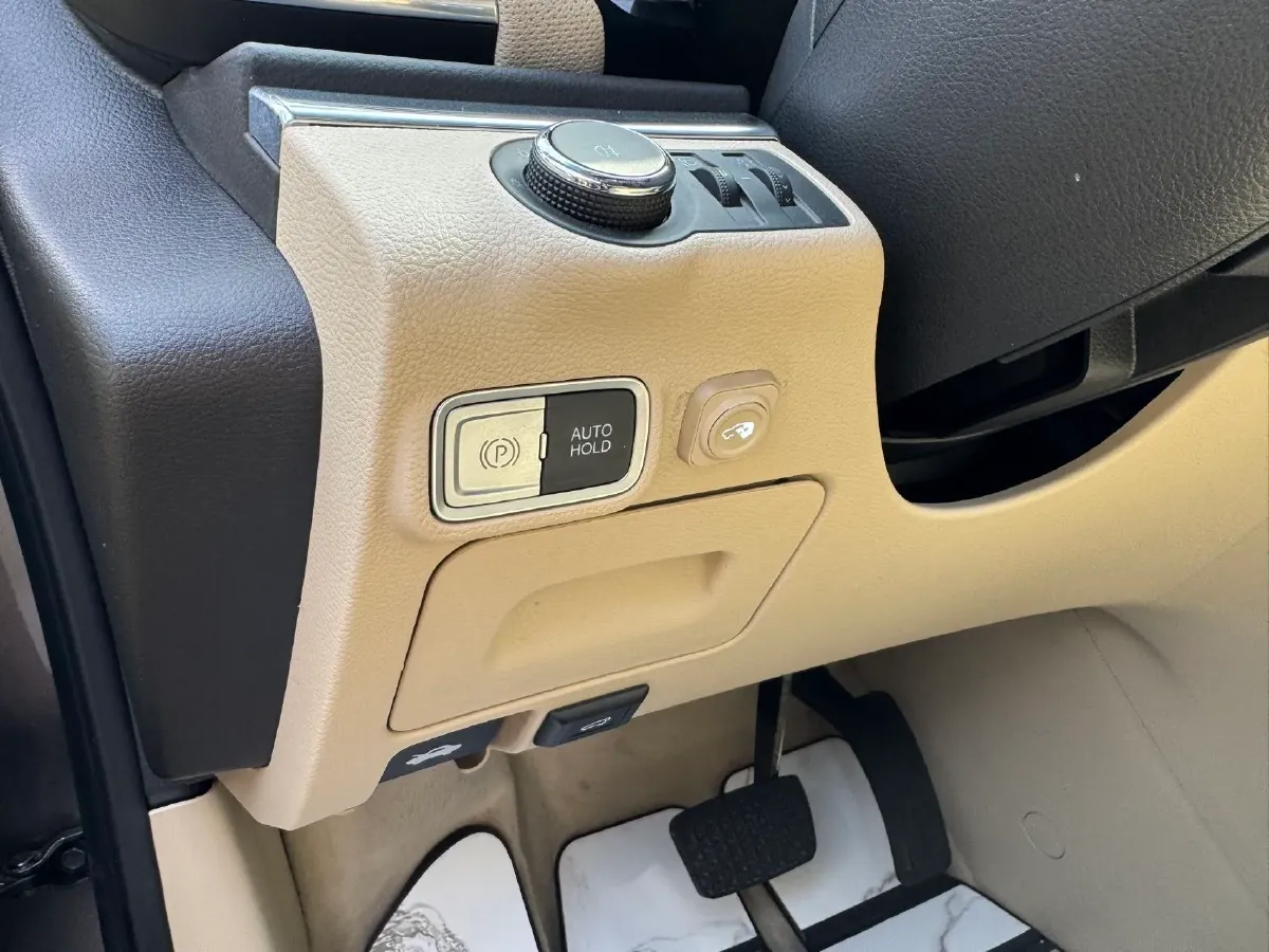 2023 Buick GL8 2.0T 237HP L4 9AT,autocango,china used car exporter,china ev exporter,chinese used car exporter,chinese used ev exporter