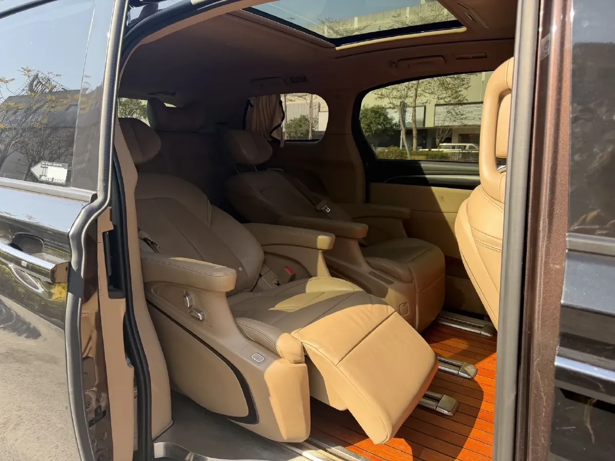 2020 Buick GL8 2.0T 237HP L4 9AT,autocango,china used car exporter,china ev exporter,chinese used car exporter,chinese used ev exporter