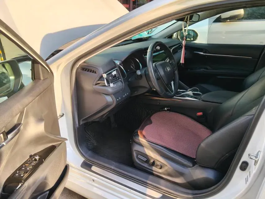 2019 Toyota Camry 2.5L 209HP L4 8AT,autocango,china used car exporter,china ev exporter,chinese used car exporter,chinese used ev exporter