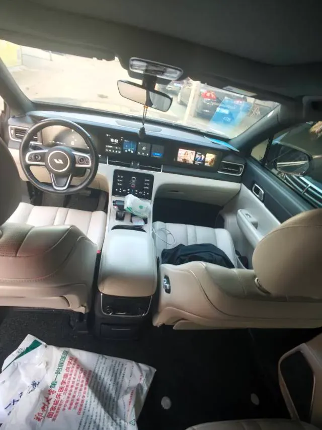 2020 Li ONE Range Extended 131HP REEV 40.5KWH,autocango,china used car exporter,china ev exporter,chinese used car exporter,chinese used ev exporter