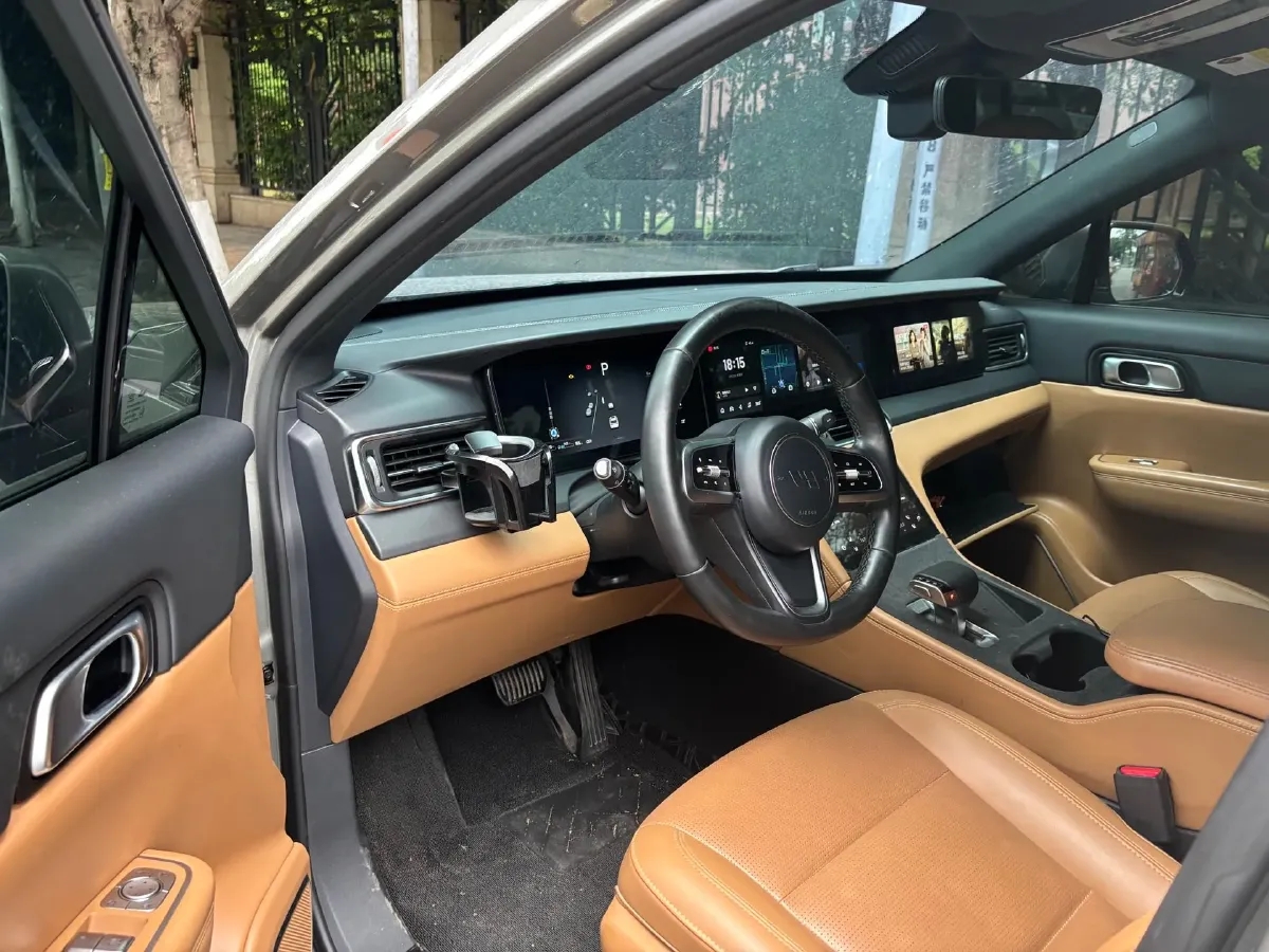 2021 Li ONE Range Extended 131HP REEV 40.5KWH,autocango,china used car exporter,china ev exporter,chinese used car exporter,chinese used ev exporter