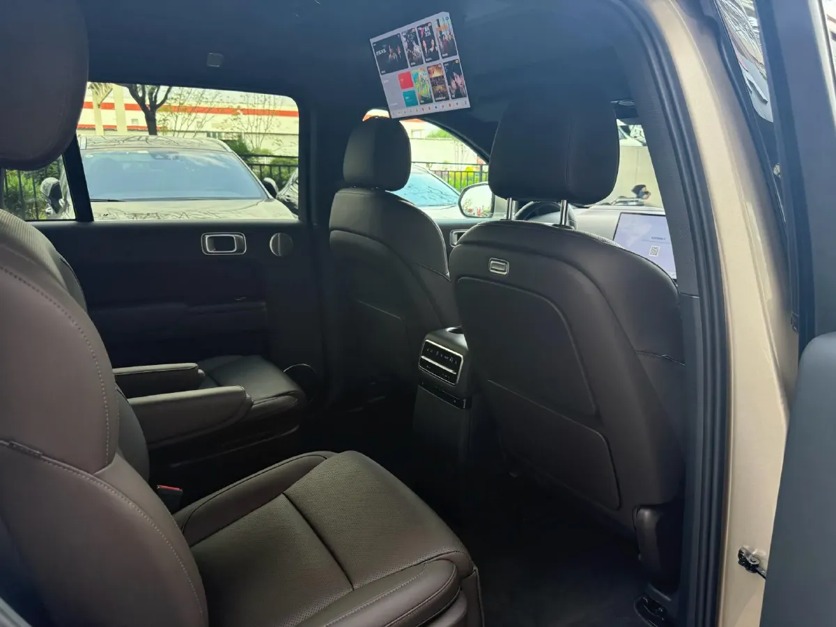 2022 Li L9 Range Extended 154HP REEV 42.6KWH,autocango,china used car exporter,china ev exporter,chinese used car exporter,chinese used ev exporter