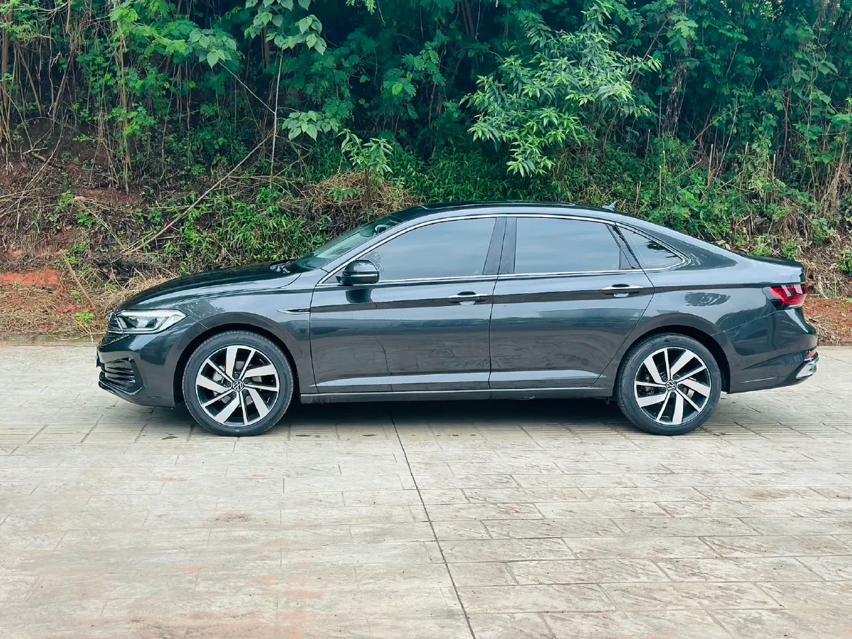 2024 Volkswagen Sagitar 1.5T 160HP L4 7DCT,autocango,china used car exporter,china ev exporter,chinese used car exporter,chinese used ev exporter