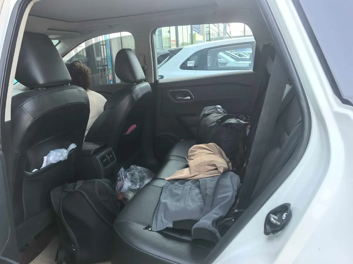 2021 Nissan X-Trail 1.5T 204HP L3 CVT,autocango,china used car exporter,china ev exporter,chinese used car exporter,chinese used ev exporter