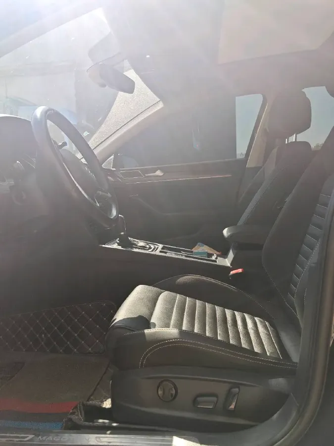 2021 Volkswagen Magotan 2.0T 186HP L4 7DCT,autocango,china used car exporter,china ev exporter,chinese used car exporter,chinese used ev exporter