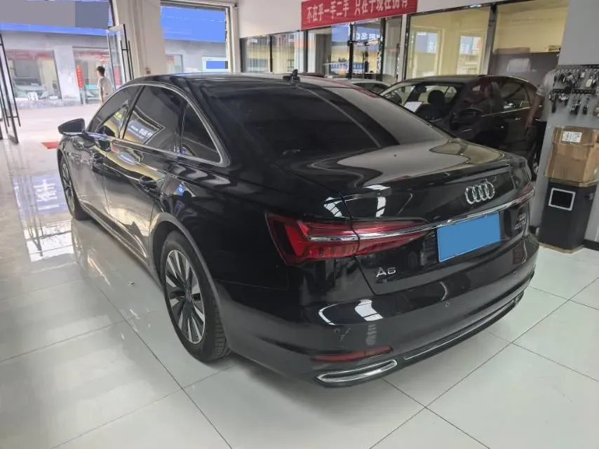 2021 Audi A6L 2.0T 224HP L4 7DCT,autocango,china used car exporter,china ev exporter,chinese used car exporter,chinese used ev exporter