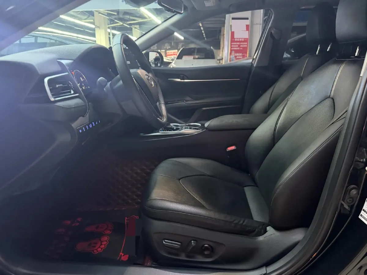 2021 Toyota Camry 2.5L 209HP L4 8AT,autocango,china used car exporter,china ev exporter,chinese used car exporter,chinese used ev exporter