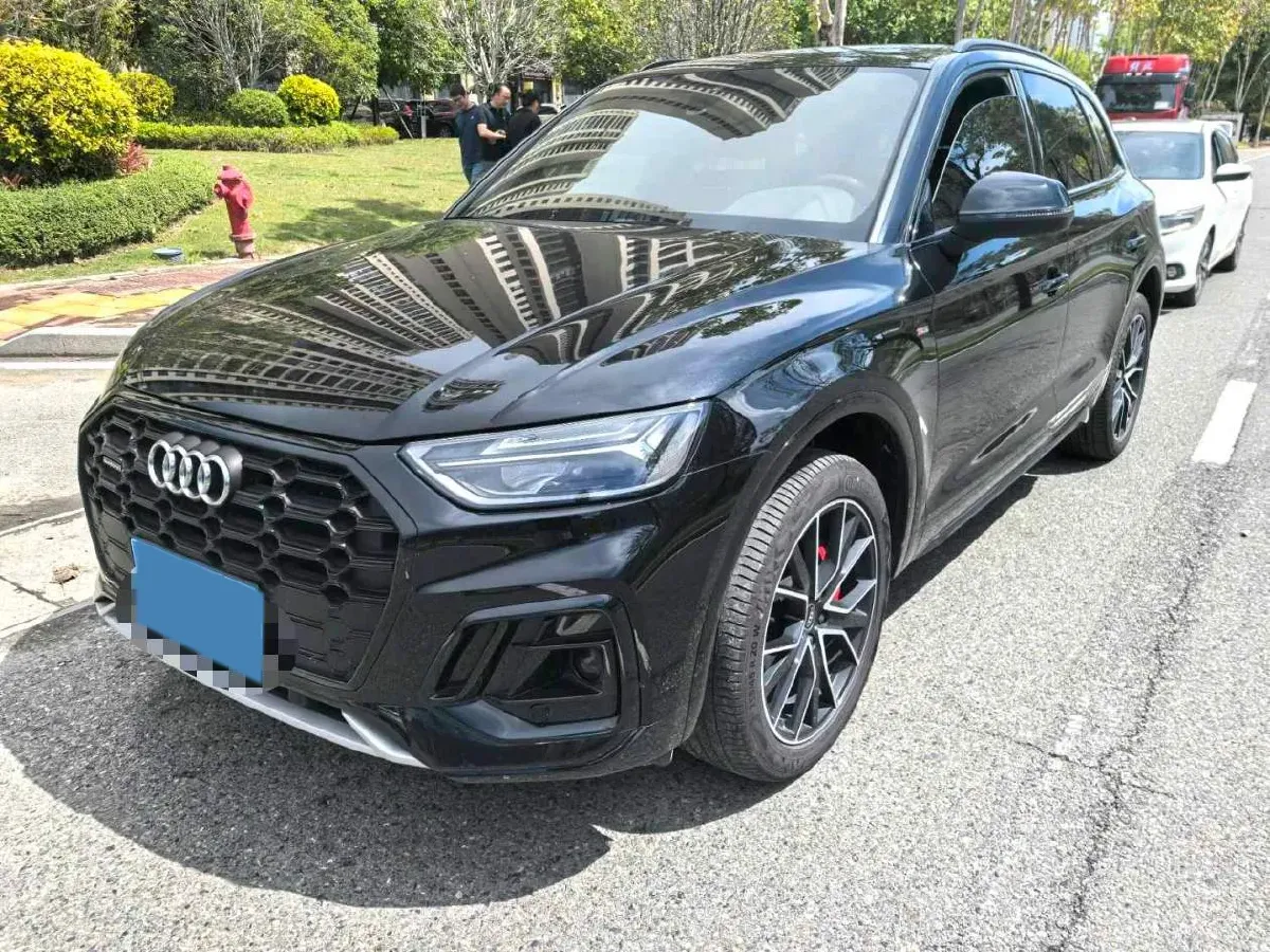 2024 Audi Q5L 2.0T 245HP L4 7DCT,autocango,china used car exporter,china ev exporter,chinese used car exporter,chinese used ev exporter