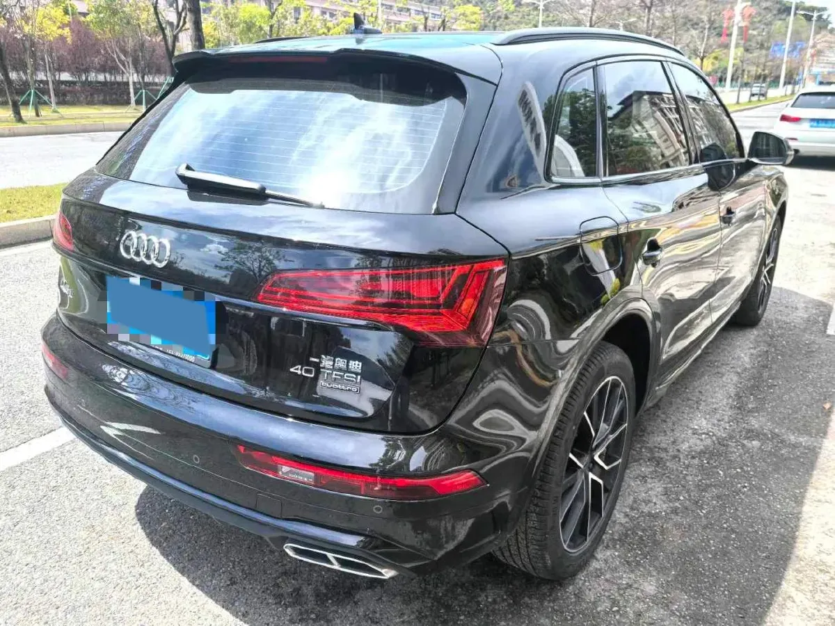 2024 Audi Q5L 2.0T 245HP L4 7DCT,autocango,china used car exporter,china ev exporter,chinese used car exporter,chinese used ev exporter