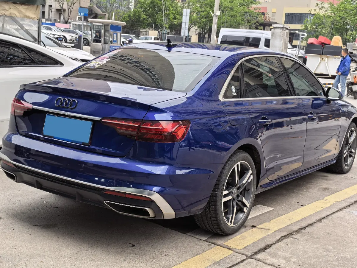 2020 Audi A4L 2.0T 190HP L4 7DCT,autocango,china used car exporter,china ev exporter,chinese used car exporter,chinese used ev exporter