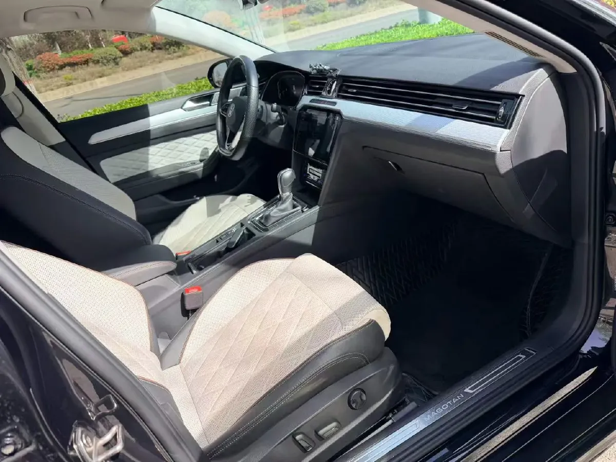 2024 Volkswagen Magotan 2.0T 186HP L4 7DCT,autocango,china used car exporter,china ev exporter,chinese used car exporter,chinese used ev exporter