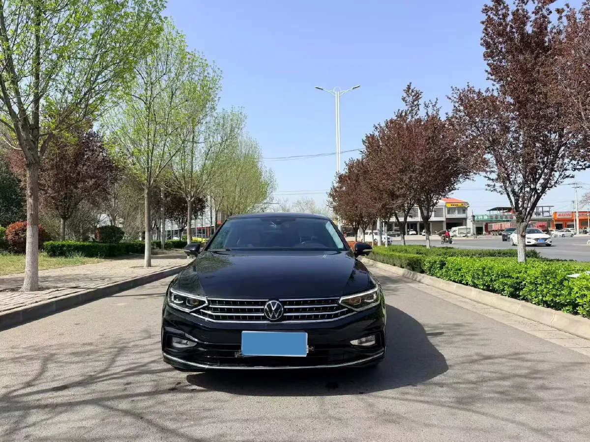 2024 Volkswagen Magotan 2.0T 186HP L4 7DCT,autocango,china used car exporter,china ev exporter,chinese used car exporter,chinese used ev exporter